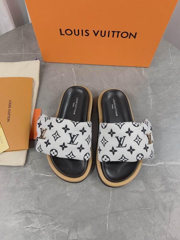 LV Men's Slippers 370